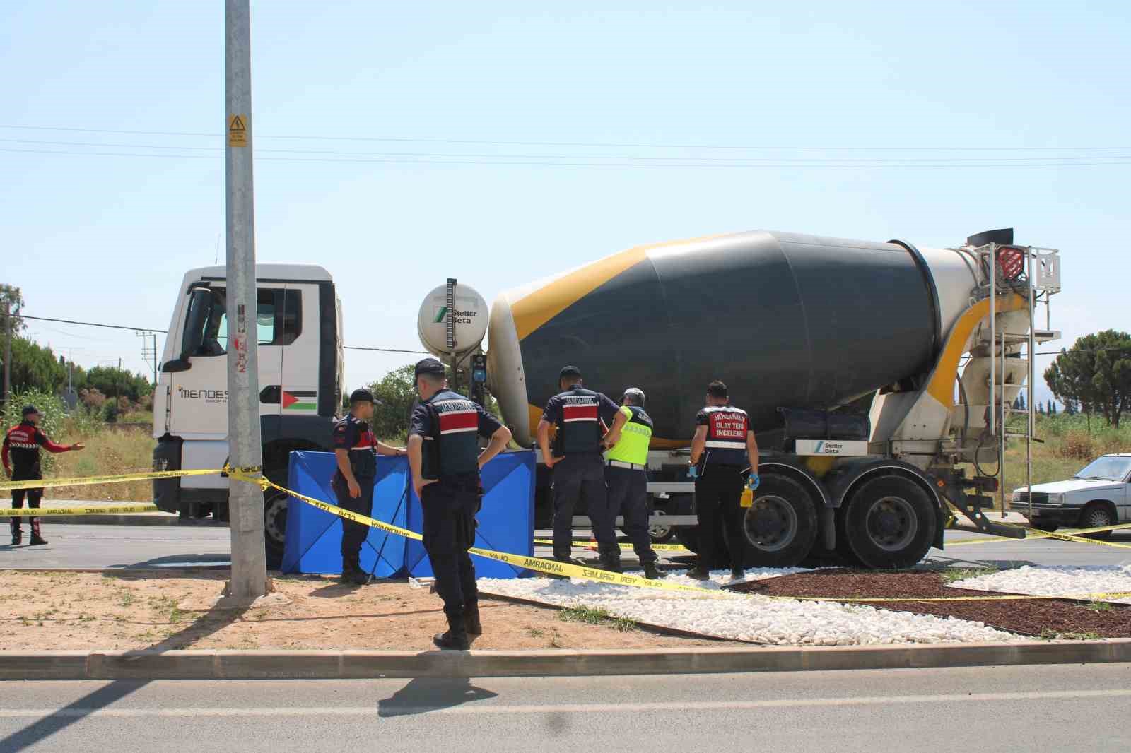 Beton mikserinin altında kalan yaşlı kadın hayatını kaybetti