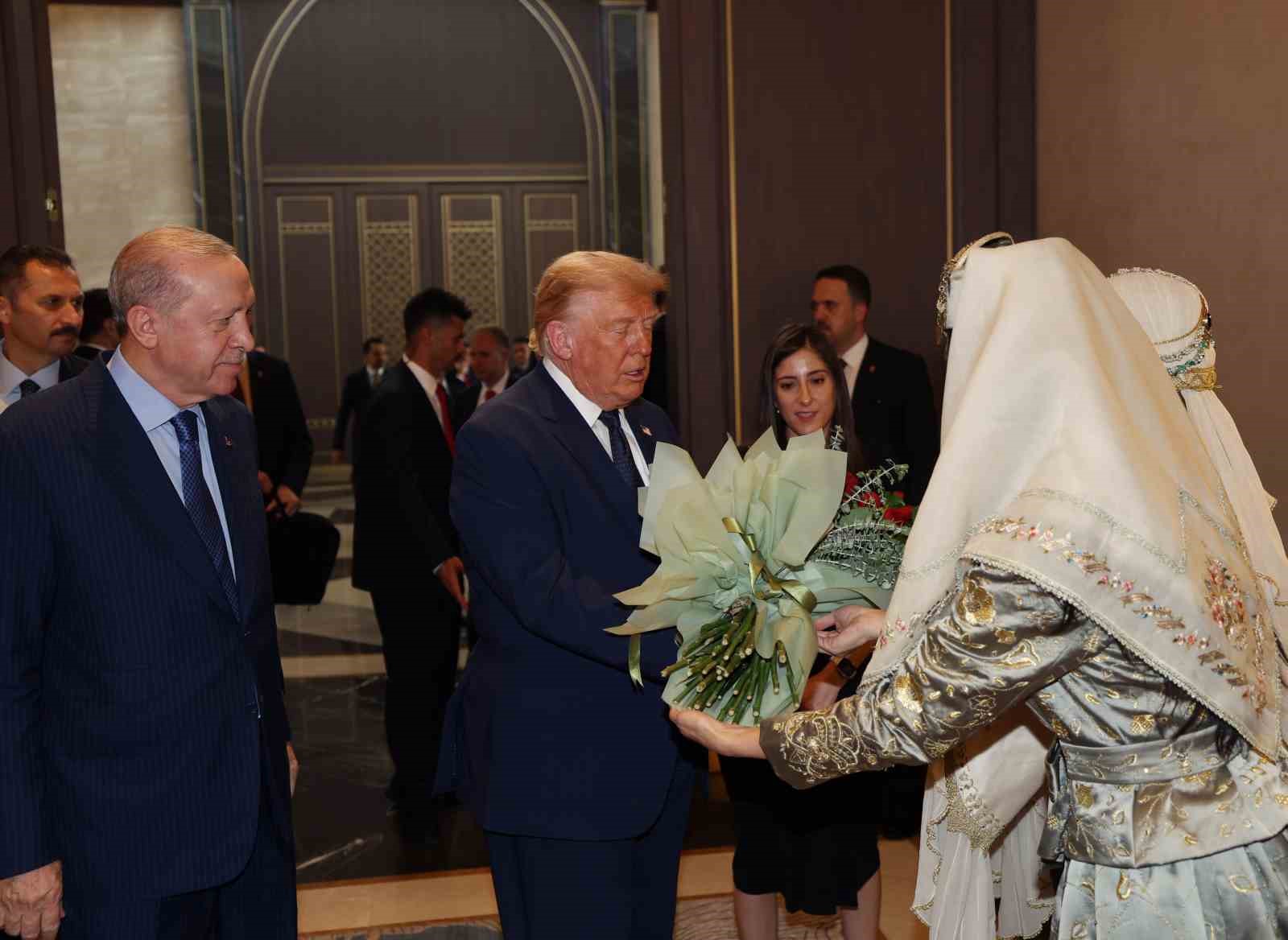 Cumhurbaşkanı Erdoğan, ABD Başkanı Trump’ı resmi törenle karşıladı