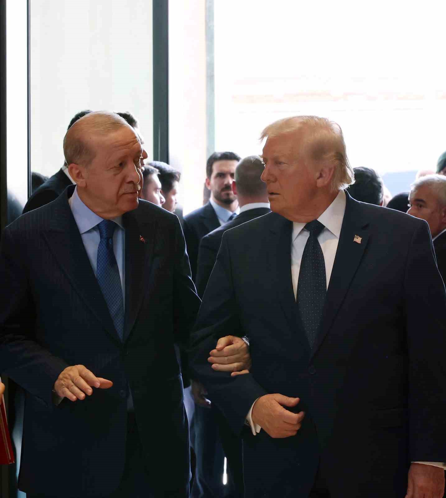 Cumhurbaşkanı Erdoğan, ABD Başkanı Trump’ı resmi törenle karşıladı