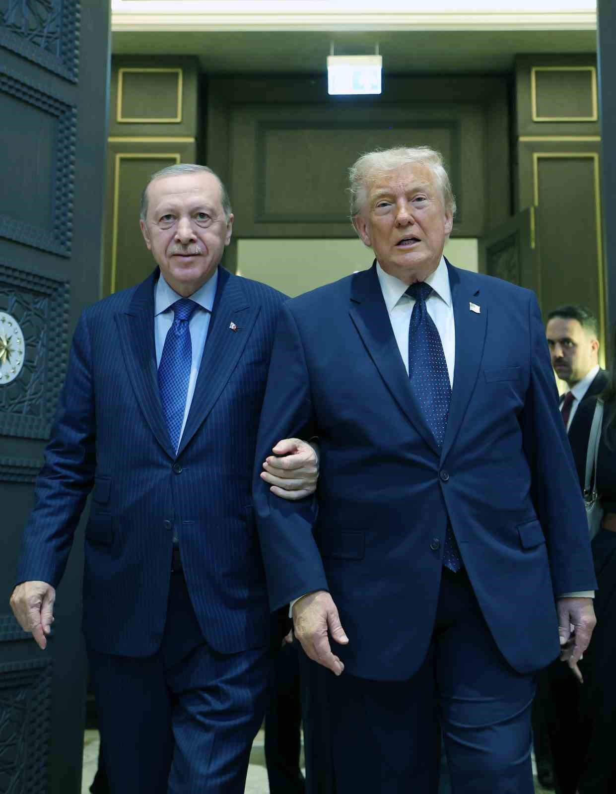 Cumhurbaşkanı Erdoğan, ABD Başkanı Trump’ı resmi törenle karşıladı