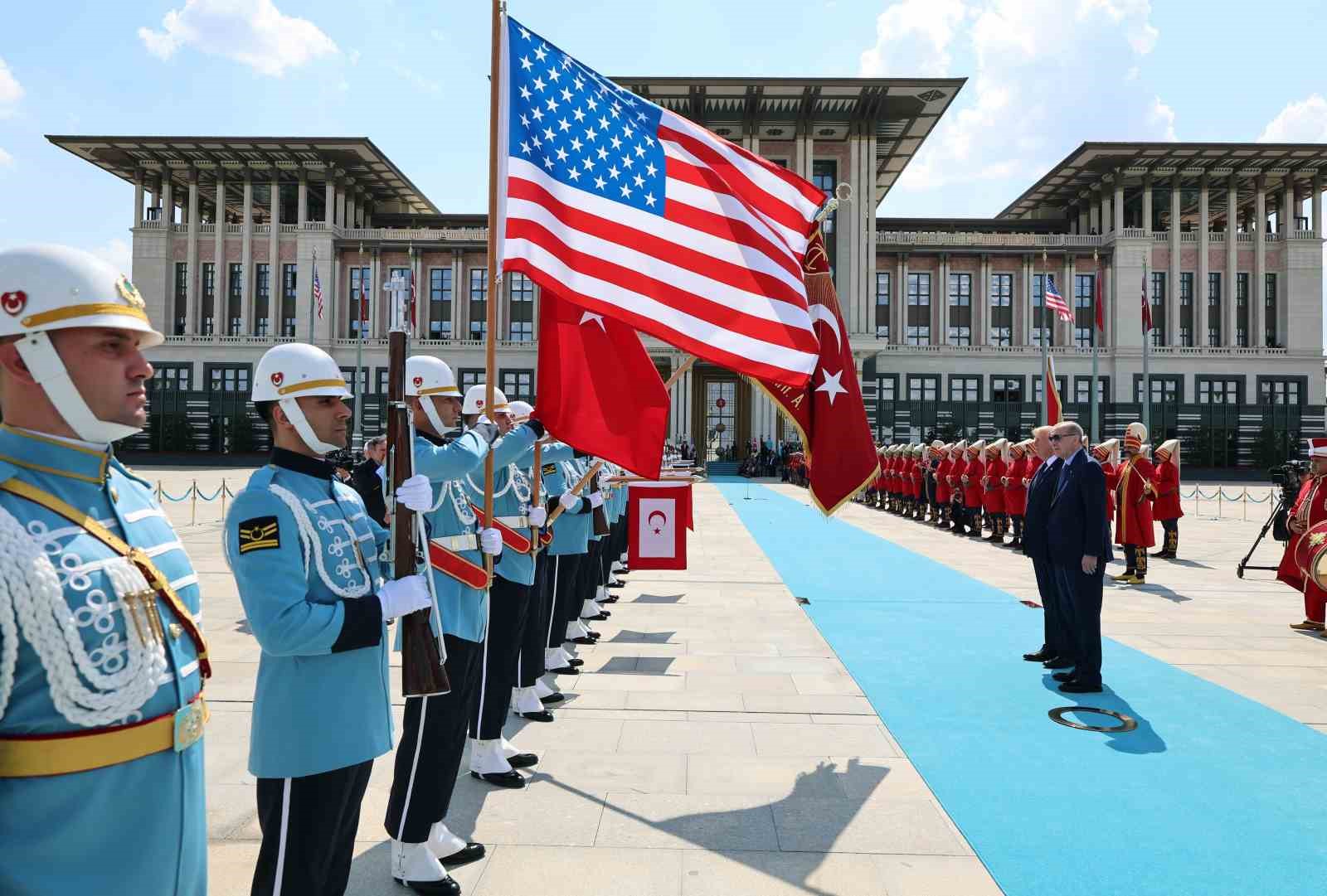 Cumhurbaşkanı Erdoğan, Amerika Birleşik Devletleri Başkanı Trump’ı törenle karşıladı