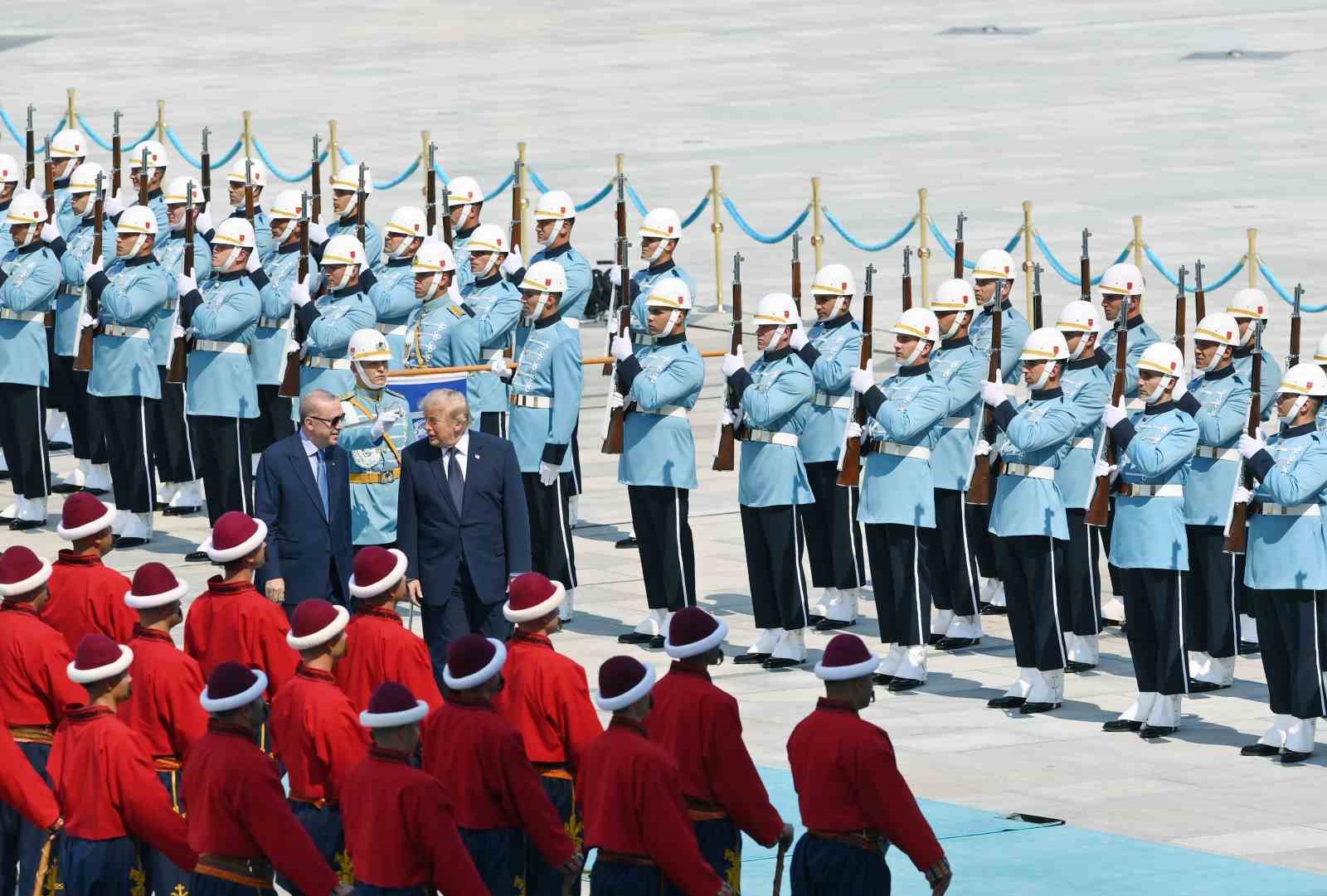 Cumhurbaşkanı Erdoğan, Amerika Birleşik Devletleri Başkanı Trump’ı törenle karşıladı