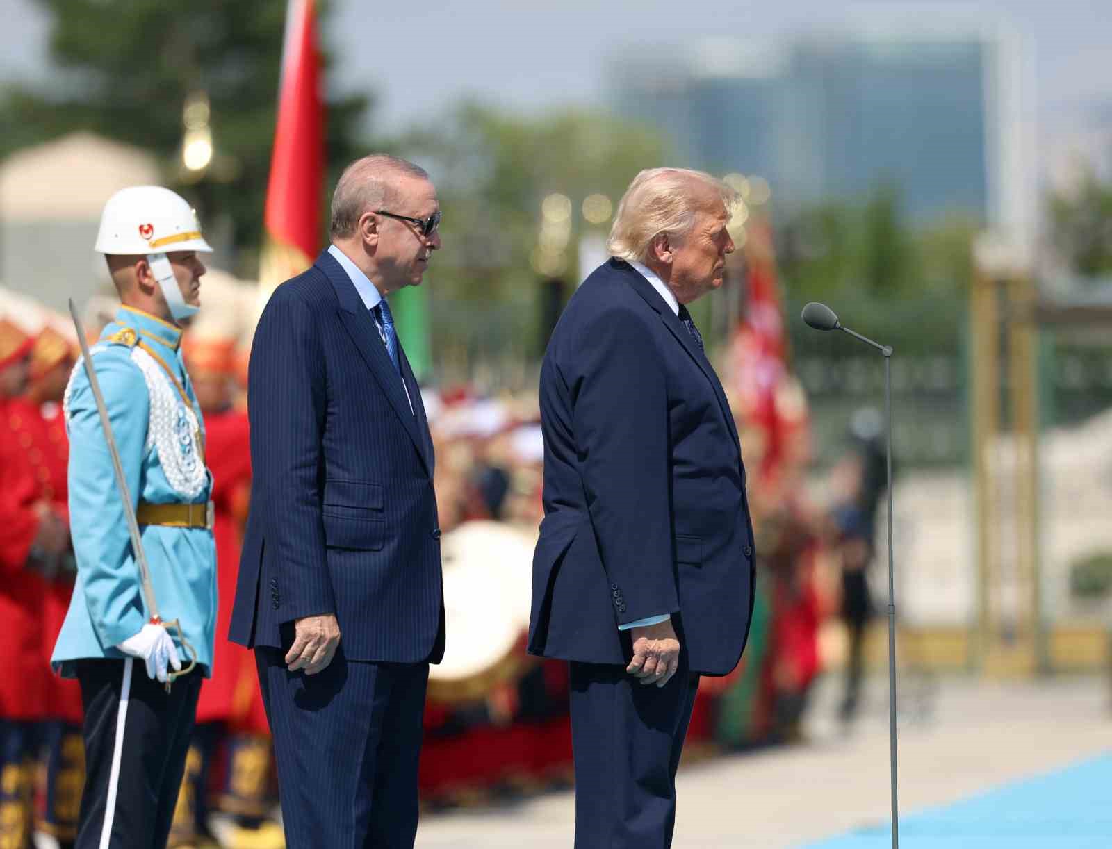 Cumhurbaşkanı Erdoğan, Amerika Birleşik Devletleri Başkanı Trump’ı törenle karşıladı
