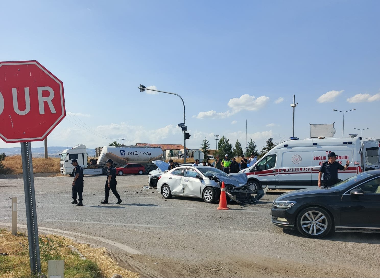 Kırıkkale’de iki otomobil çarpıştı: 6 yaralı
