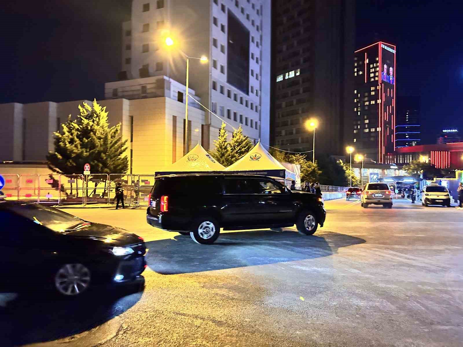 ABD Başkanı Trump, konaklayacağı otele giriş yaptı
