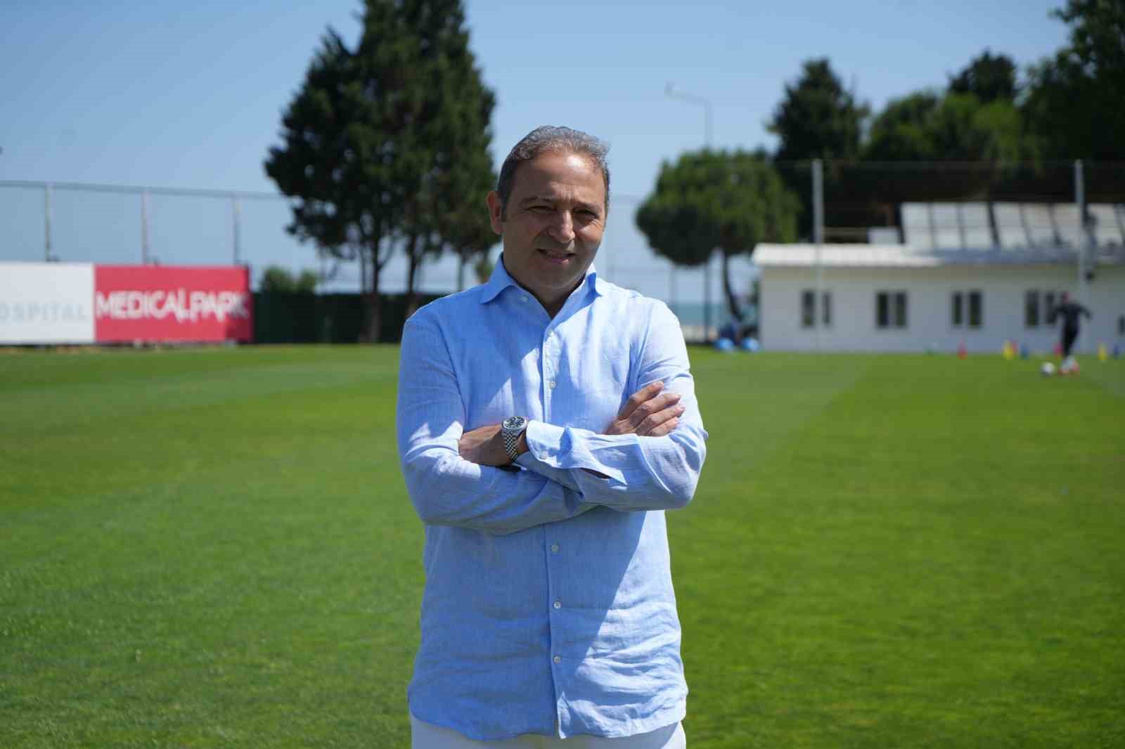 Fuat Çapa: "Defans ve orta sahaya takviye yapacağız"