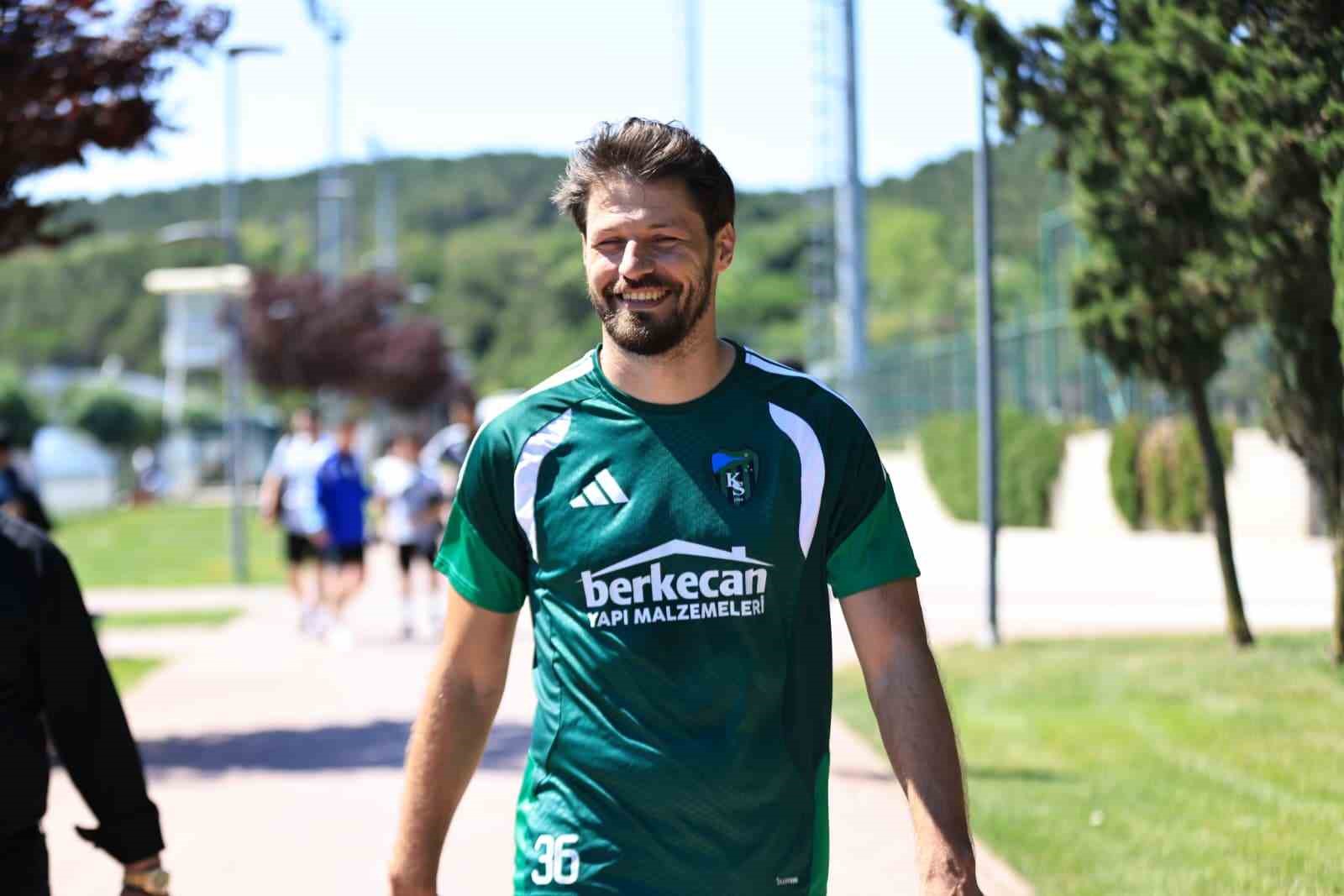 Selçuk İnan: "Bu sene daha güçlü Kocaelispor izletmek istiyoruz"