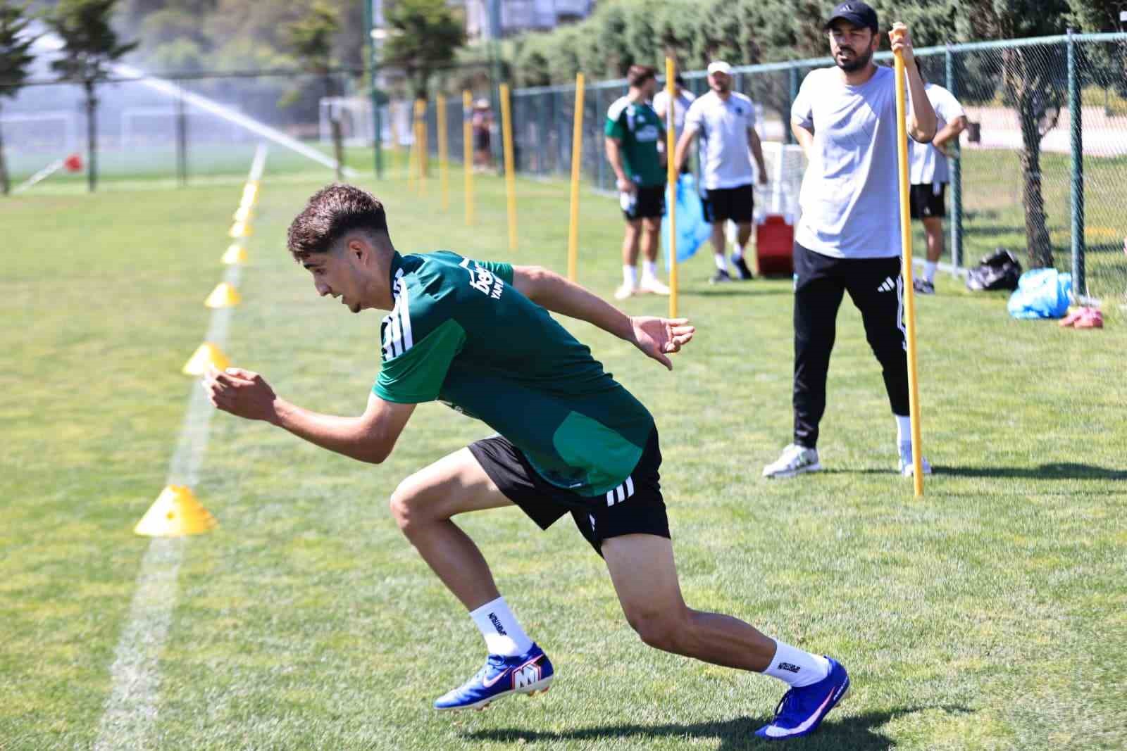 Selçuk İnan: "Bu sene daha güçlü Kocaelispor izletmek istiyoruz"