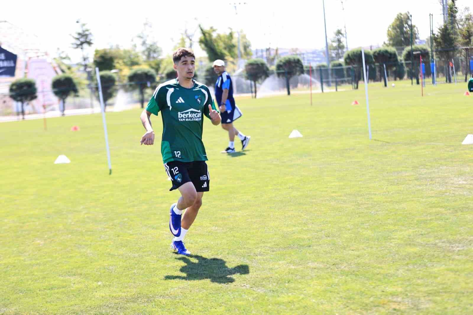 Selçuk İnan: "Bu sene daha güçlü Kocaelispor izletmek istiyoruz"
