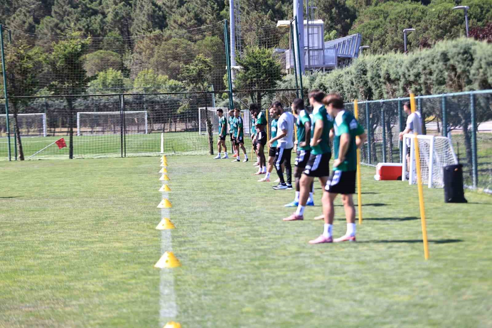 Selçuk İnan: "Bu sene daha güçlü Kocaelispor izletmek istiyoruz"