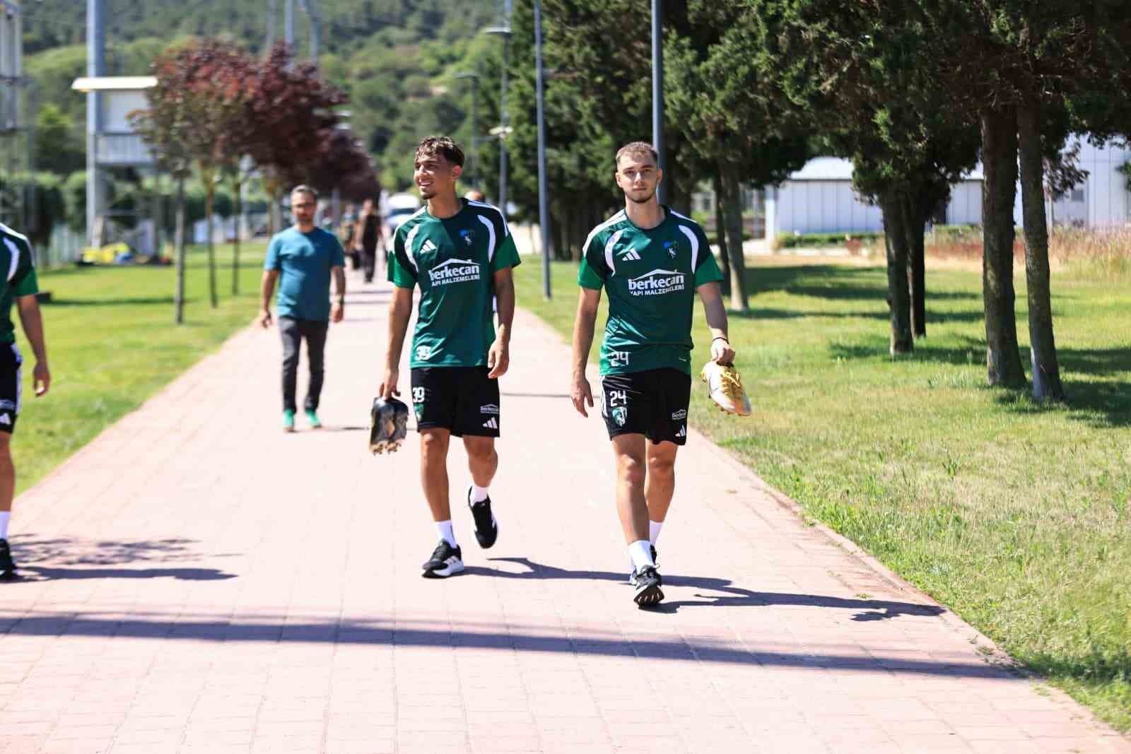 Selçuk İnan: "Bu sene daha güçlü Kocaelispor izletmek istiyoruz"