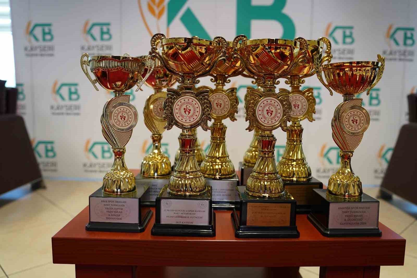 KTB ERVA Spor Okulu sporcularından Başkan Bağlamış’a ziyaret