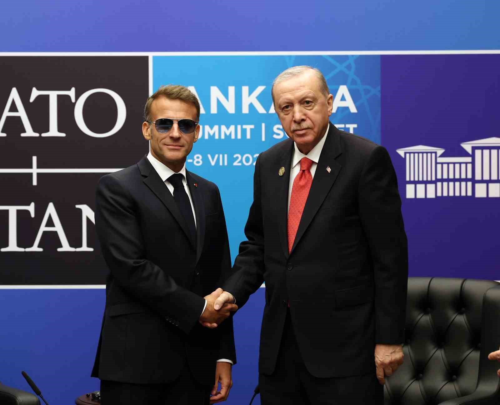 Cumhurbaşkanı Erdoğan, Fransa Cumhurbaşkanı Macron ile bir araya geldi
