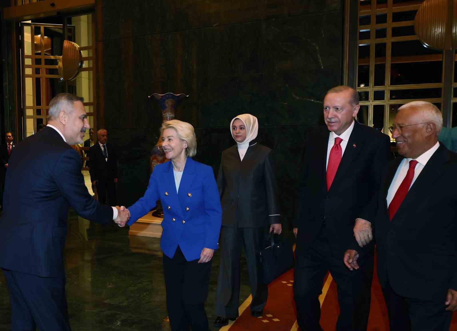 Cumhurbaşkanı Erdoğan, AB Komisyonu Başkanı Leyen ve AB Konseyi Başkanı Costa’yı kabul etti