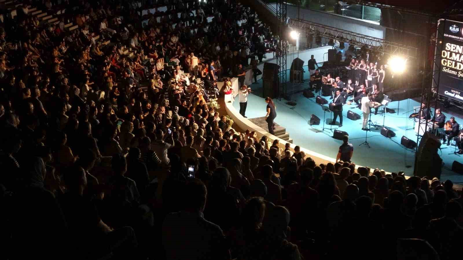 Kilis’te "Sınırdan Sesler Korosu" konserine yoğun ilgi