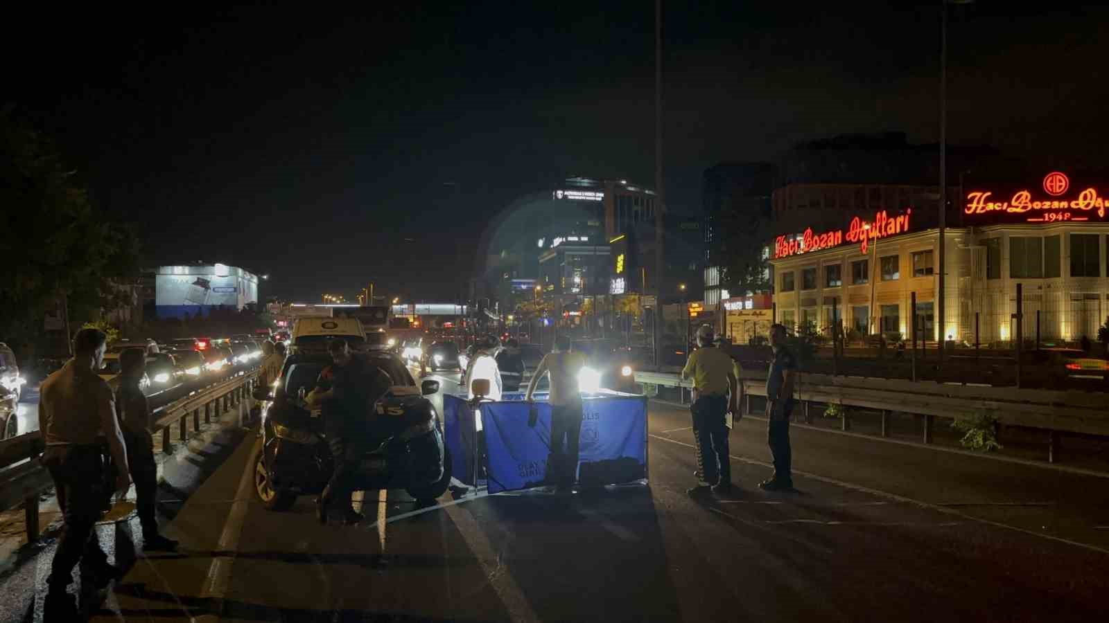 Bakırköy’de otomobilin çarptığı adam hayatını kaybetti
