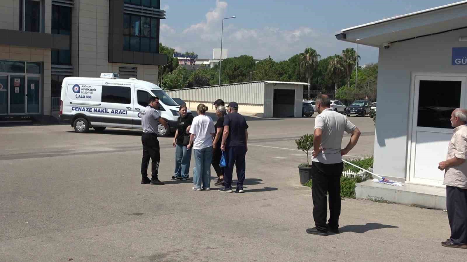 Tedavi gören babasına yastık almaya giderken kaza geçirdi, 15 günlük yaşam savaşını kaybetti