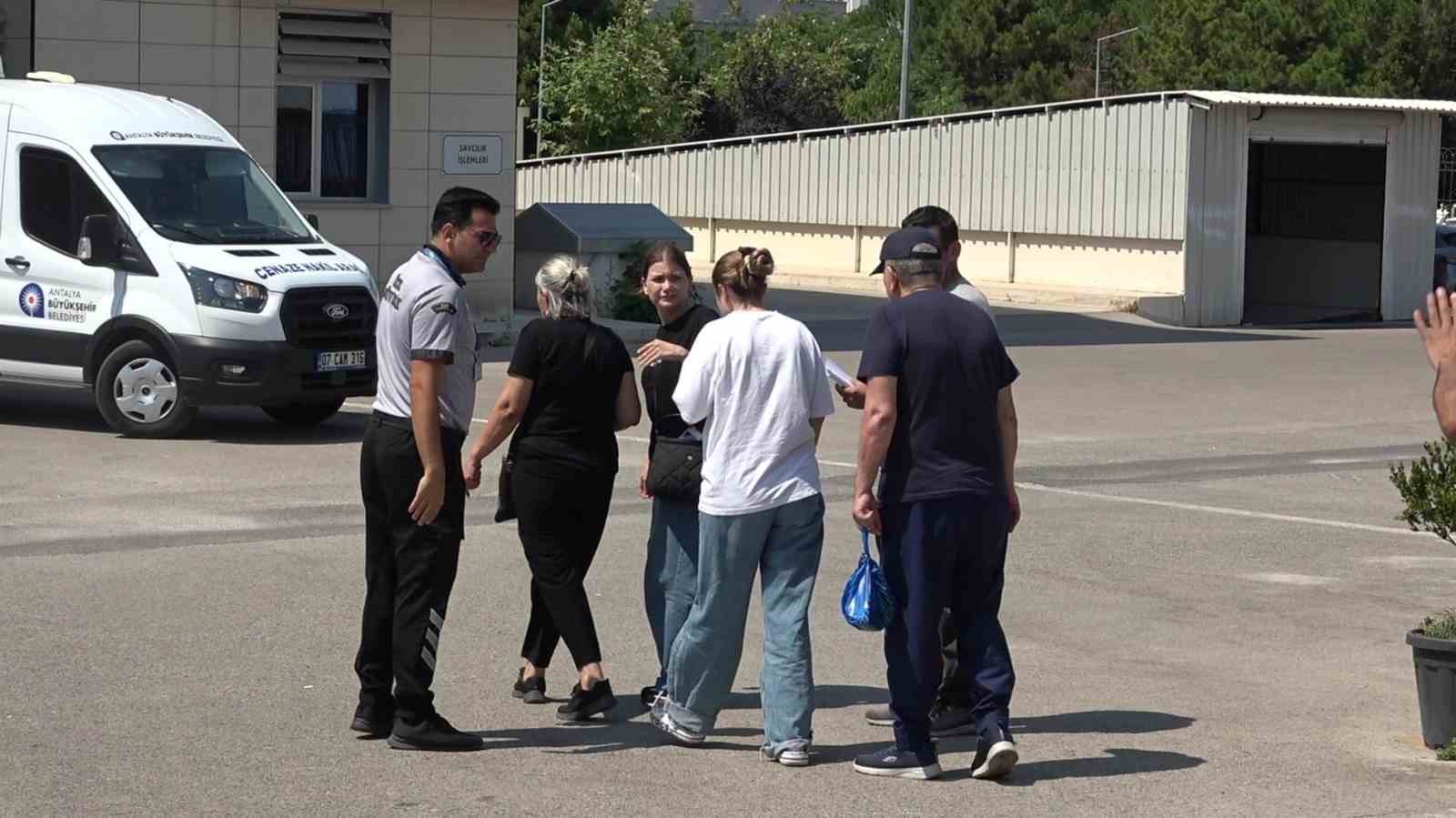 Tedavi gören babasına yastık almaya giderken kaza geçirdi, 15 günlük yaşam savaşını kaybetti