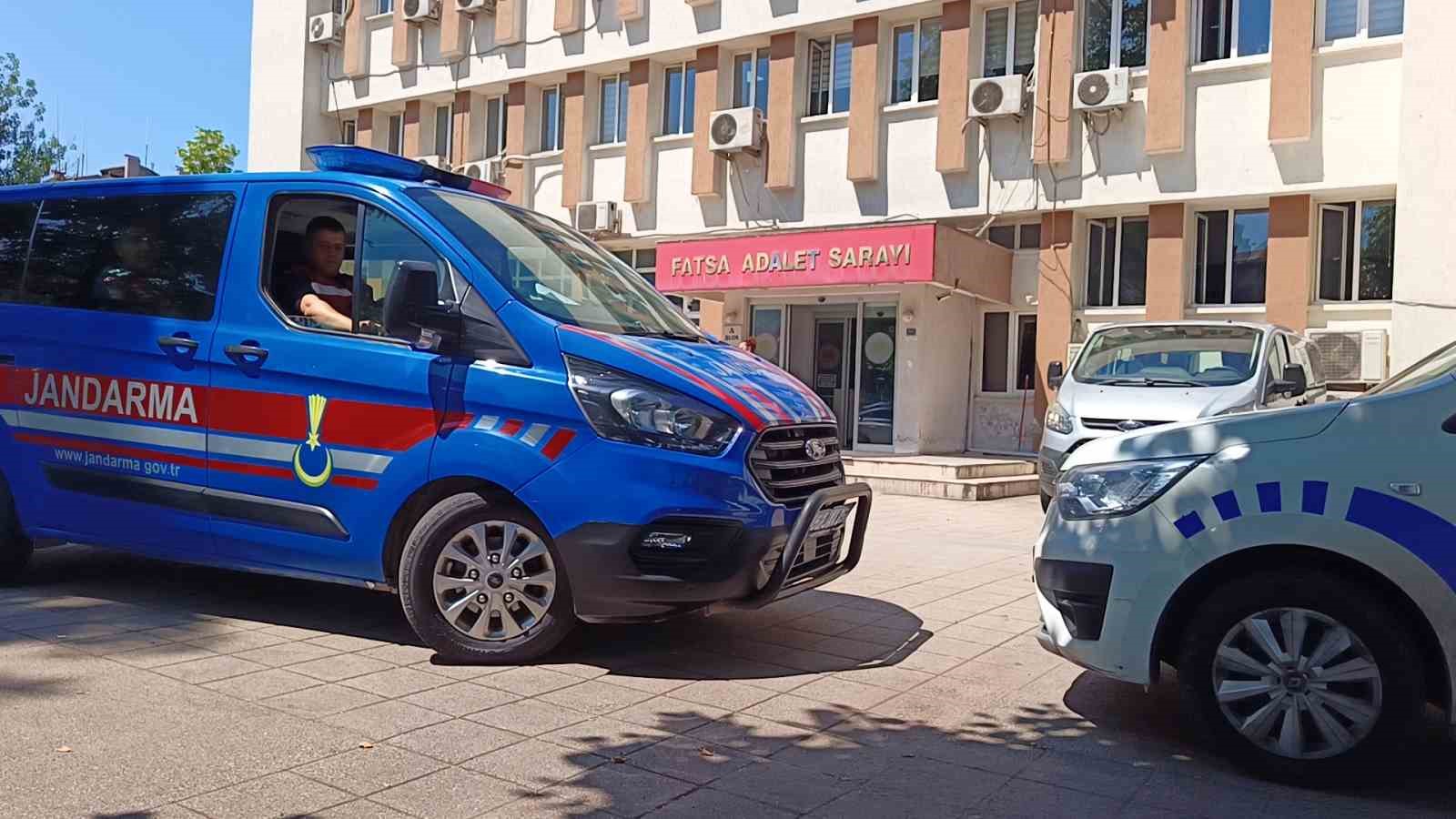 Kardeş katliamında zanlı adliyede: Arka kapıdan çıkarıldı