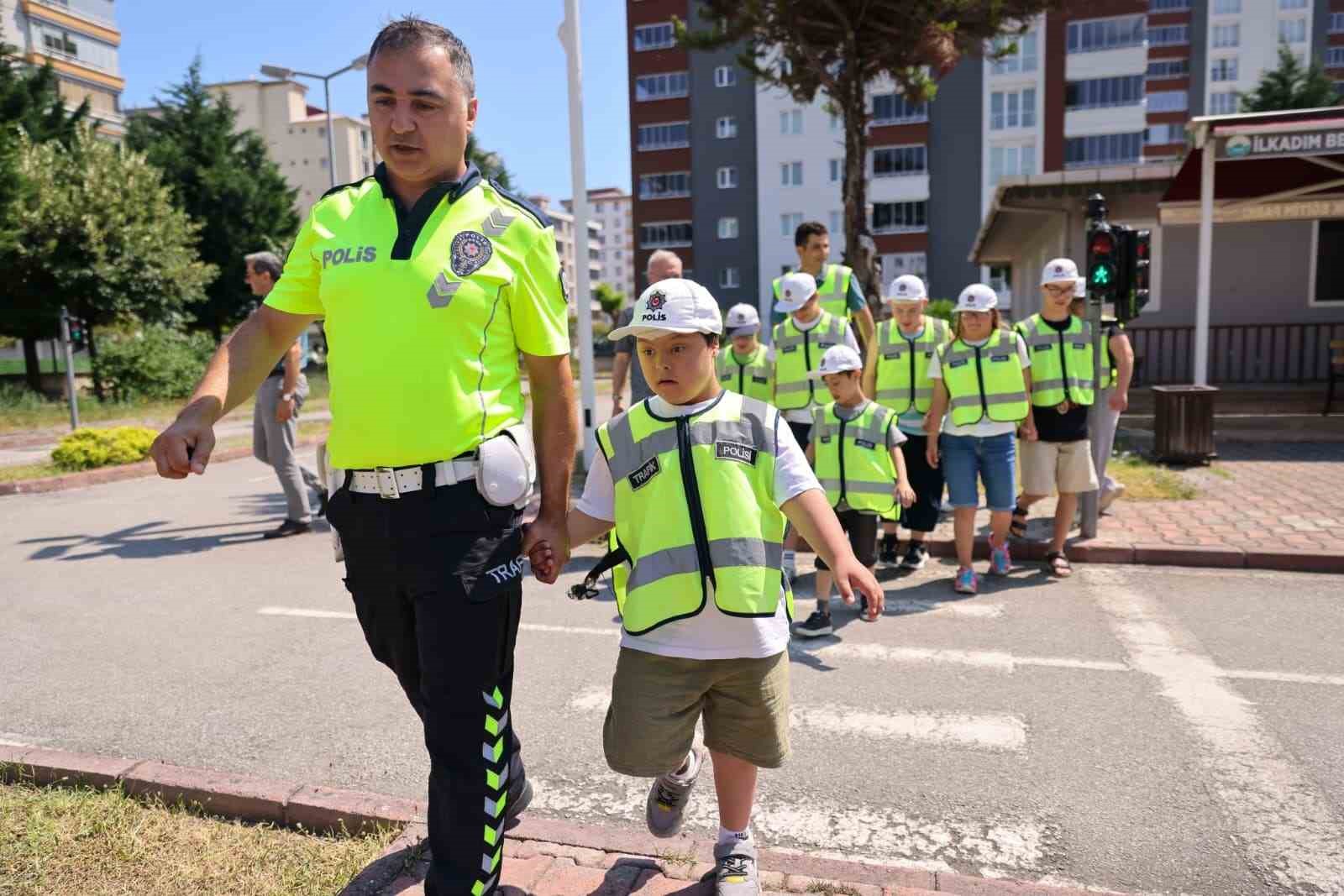 Down sendromlu çocuklara uygulamalı trafik eğitimi