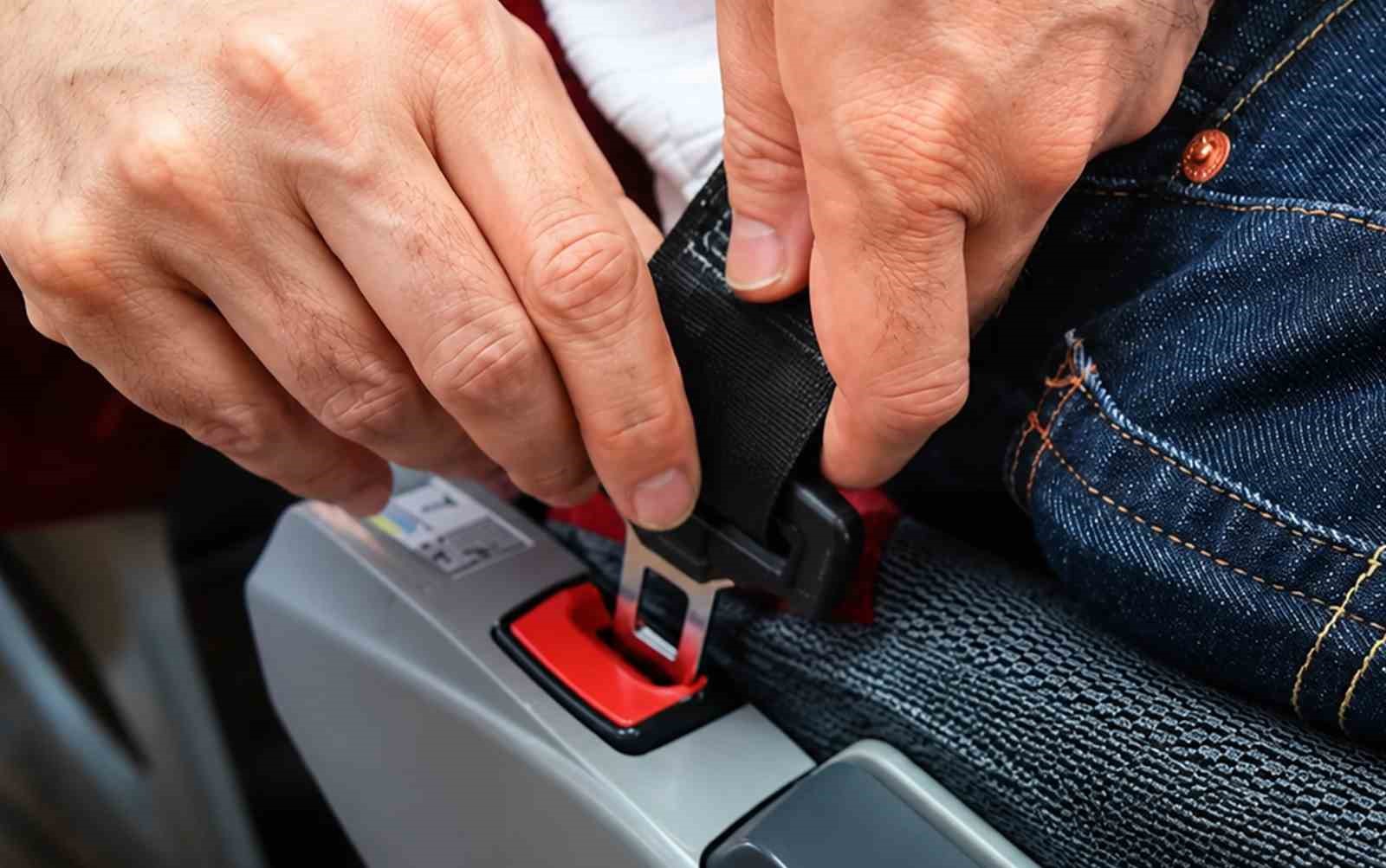 1 kişinin öldüğü, 40 kişinin yaralandığı otobüs kazası kamerada
