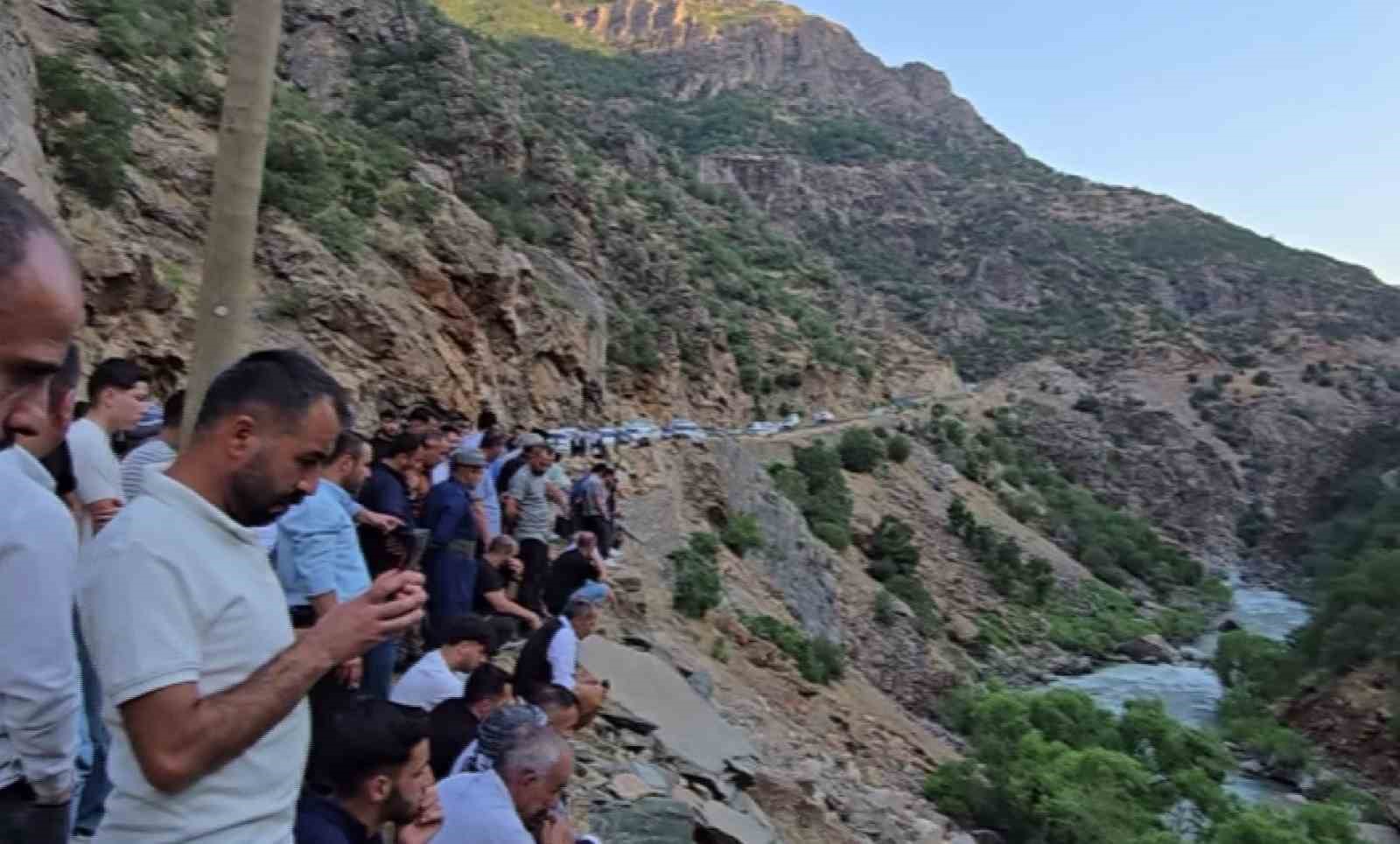 Serinlemek için girdiği Habur Çayı’nda kayboldu