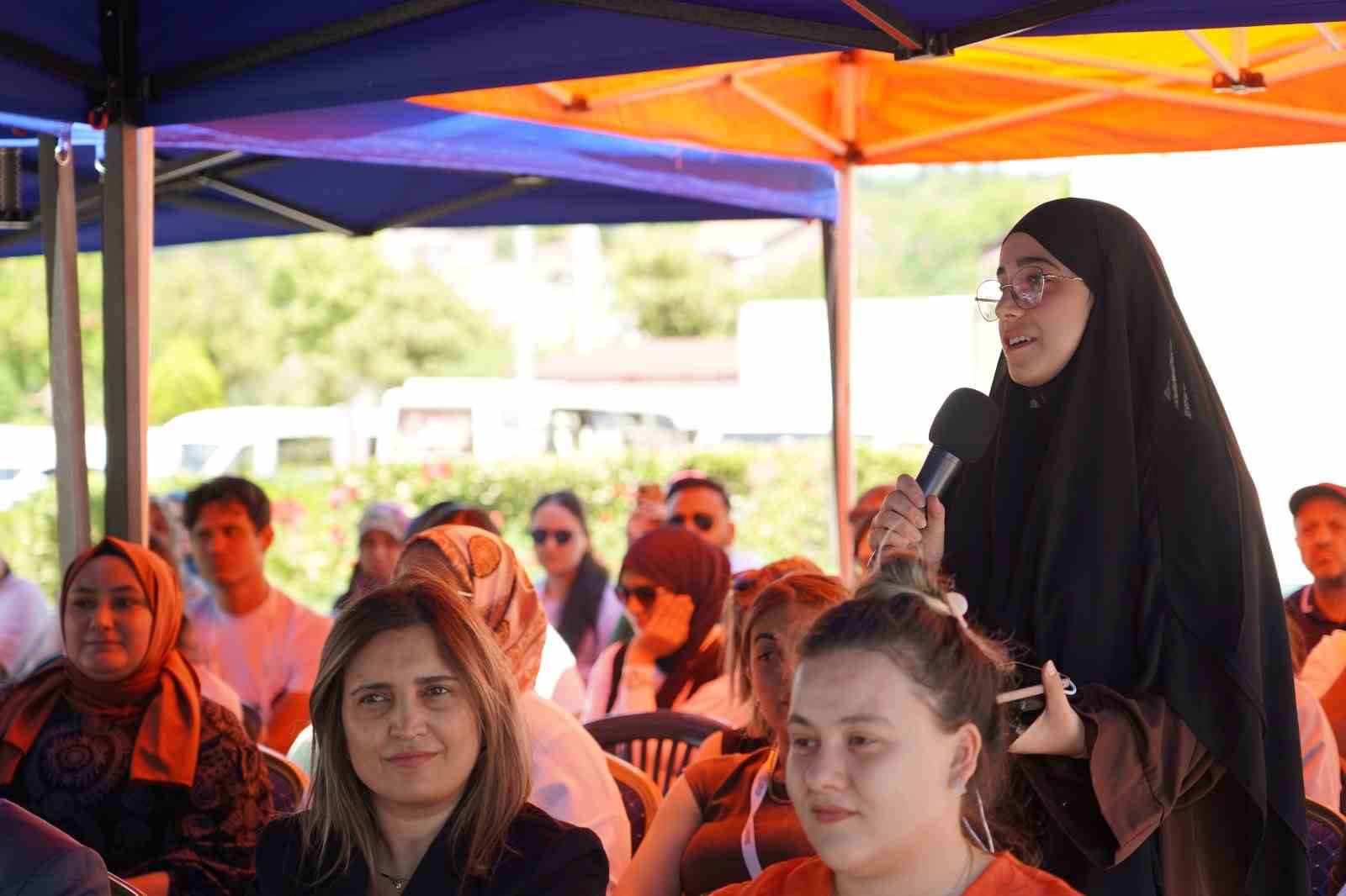 BARÜ Bilim Kafe etkinliğinde gençlere geleceğin meslekleri anlatıldı