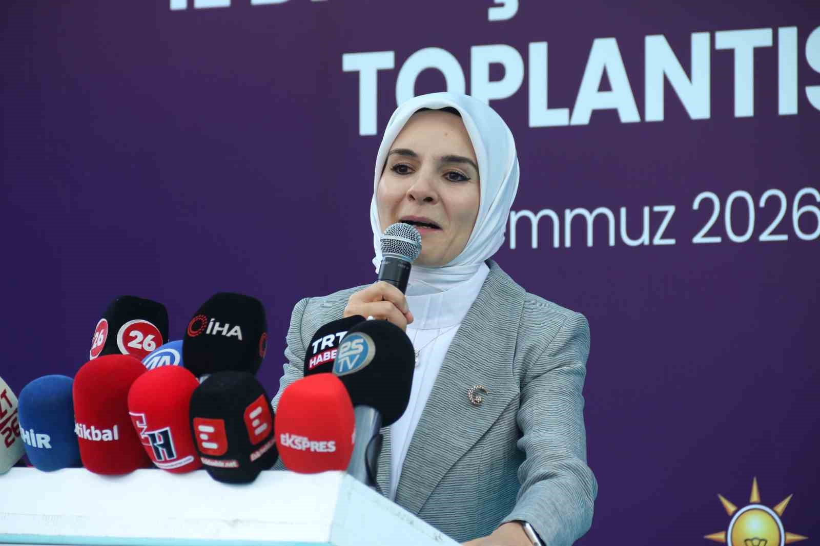 Bakan Göktaş’ın Eskişehir mesaisine damga vuran sevimli misafirler