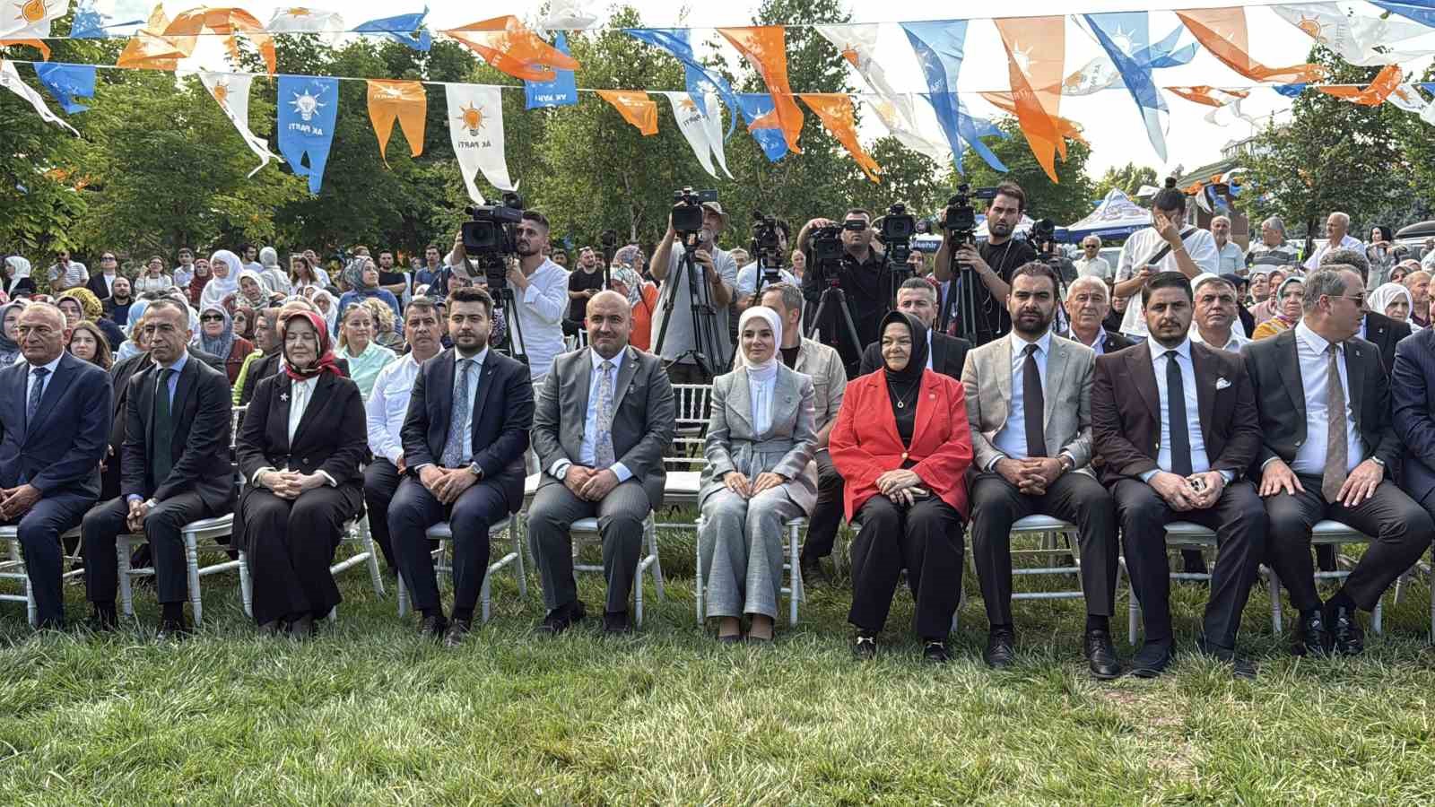 Bakan Göktaş’ın Eskişehir mesaisine damga vuran sevimli misafirler