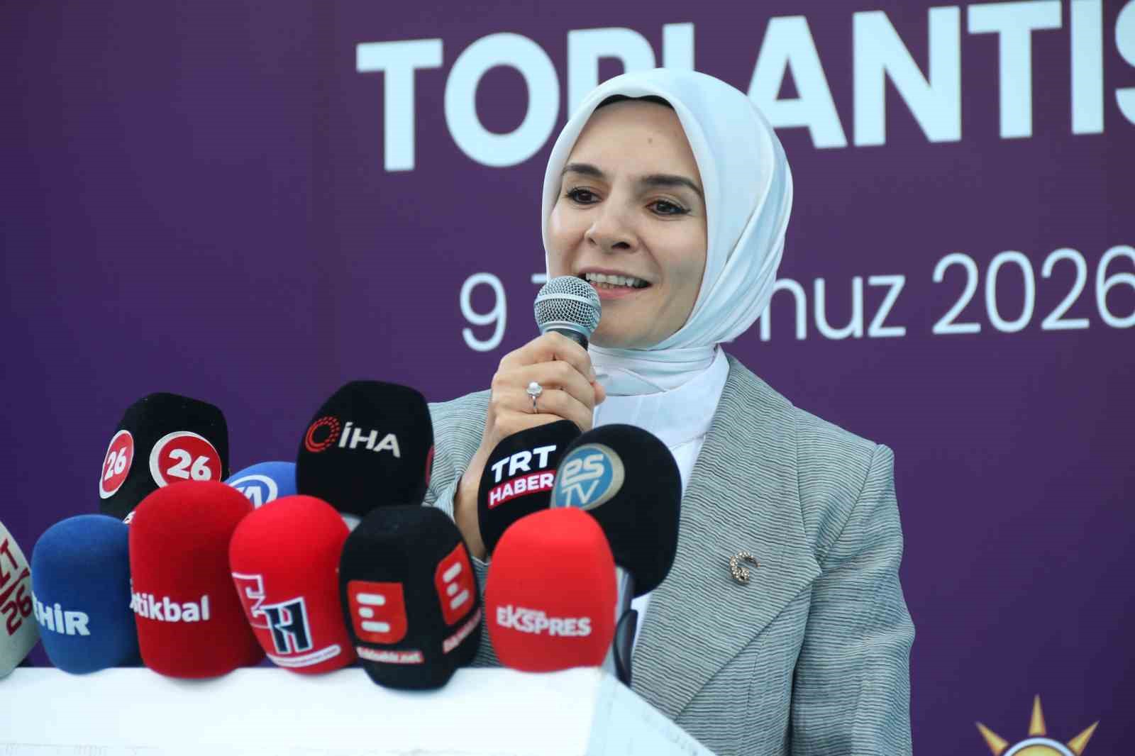 Bakan Göktaş’ın Eskişehir mesaisine damga vuran sevimli misafirler