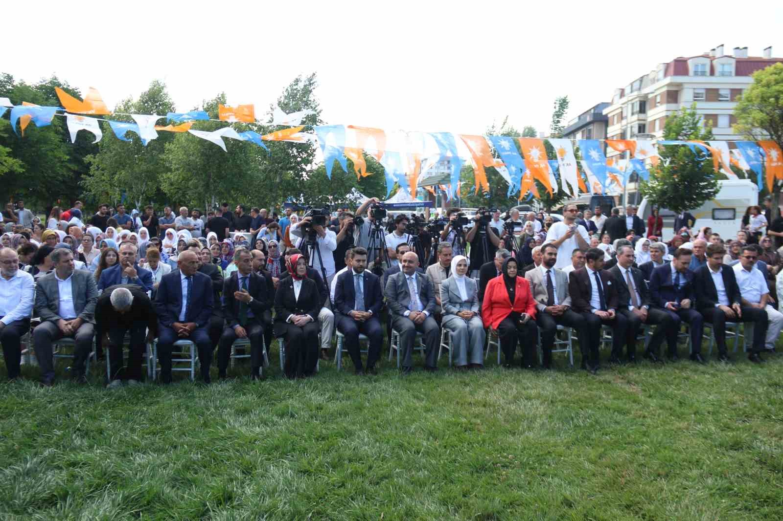 Bakan Göktaş’ın Eskişehir mesaisine damga vuran sevimli misafirler