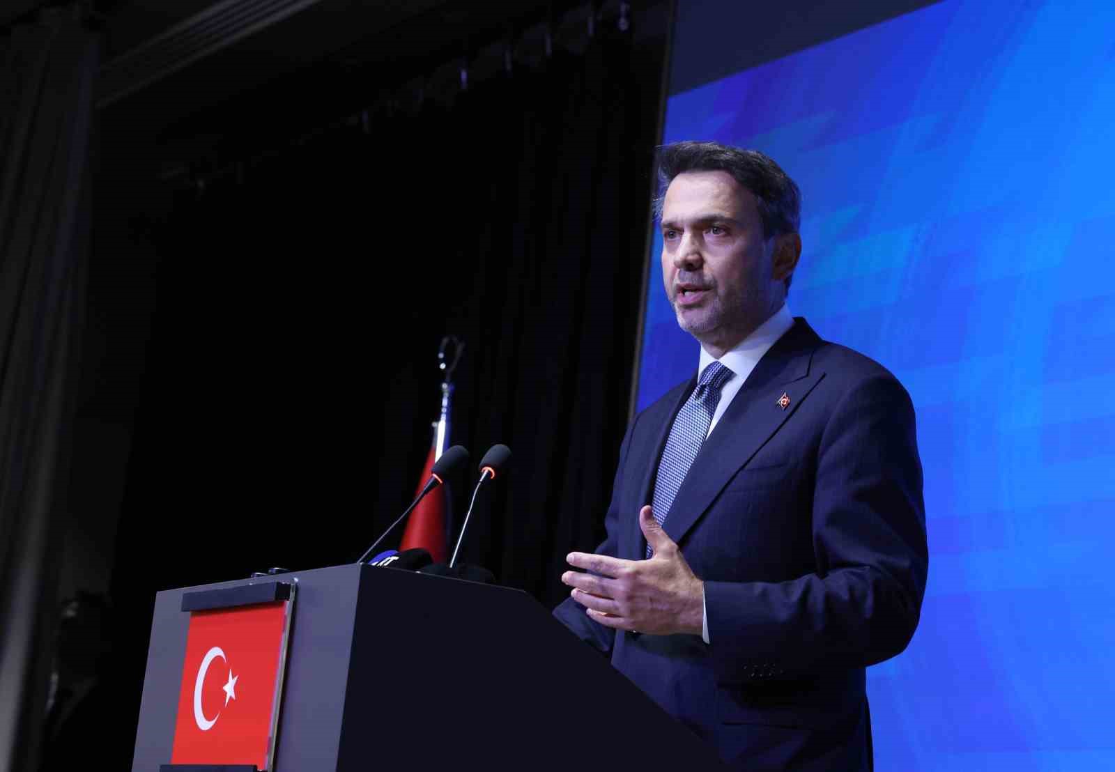 Bakan Bayraktar: "Türkiye-KKTC arasında yaklaşık 101 kilometre uzunluğunda doğal gaz iletim hattı inşa edeceğiz"