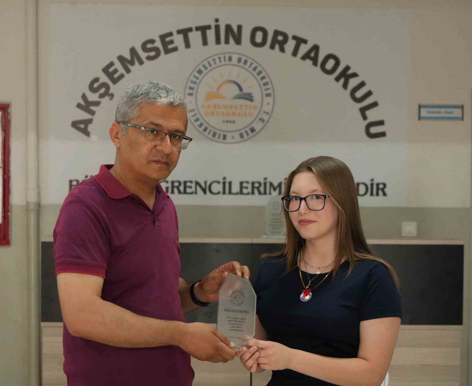 Kırıkkale’de devlet okullarından 2 LGS birincisi çıktı: Biri dersi dinledi, diğeri günde 200 soru çözdü