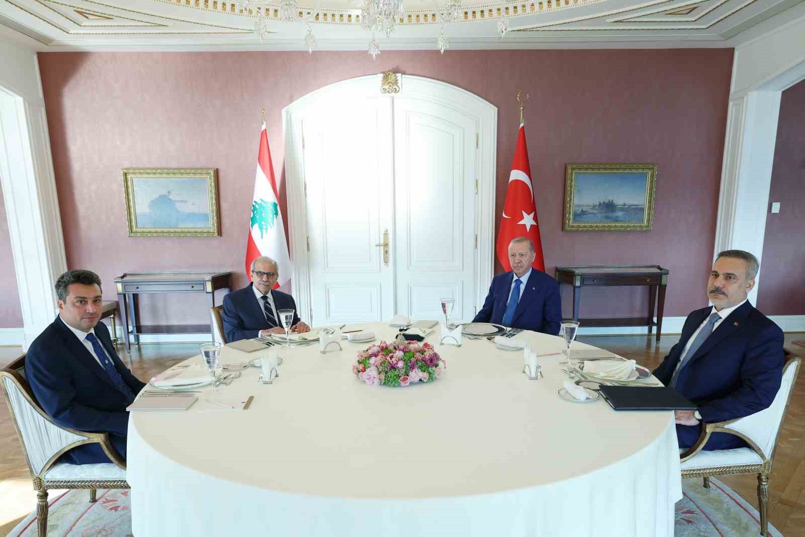 Cumhurbaşkanı Erdoğan, Lübnan Başbakanı Selam’ı kabul etti