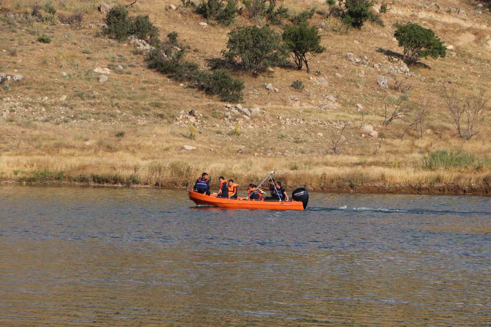 Karaman’da 15 yaşındaki çocuk serinlemek için girdiği gölette boğuldu