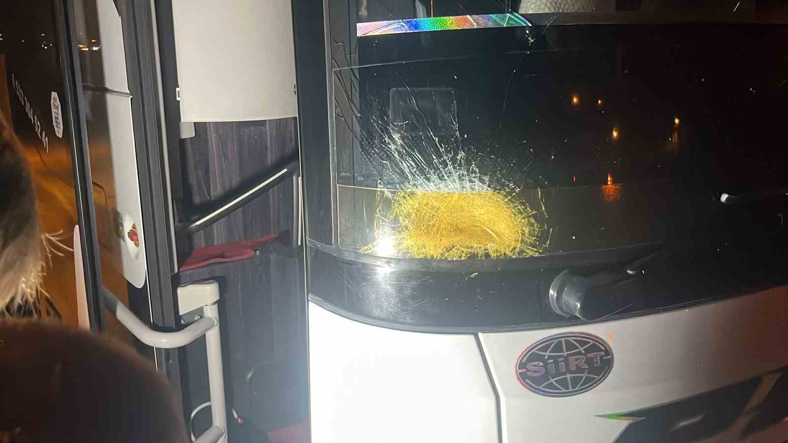 Alanya’da yolun karşısına geçerken yolcu otobüsünün çarptığı yaşlı adam hayatını kaybetti