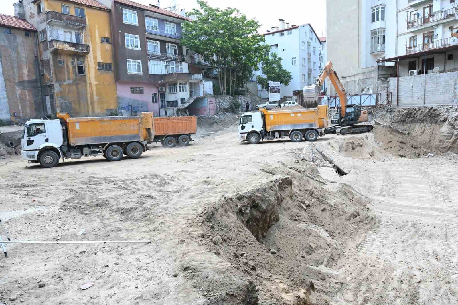 Mimar Sinan Katlı Otopark yapım çalışmaları başladı