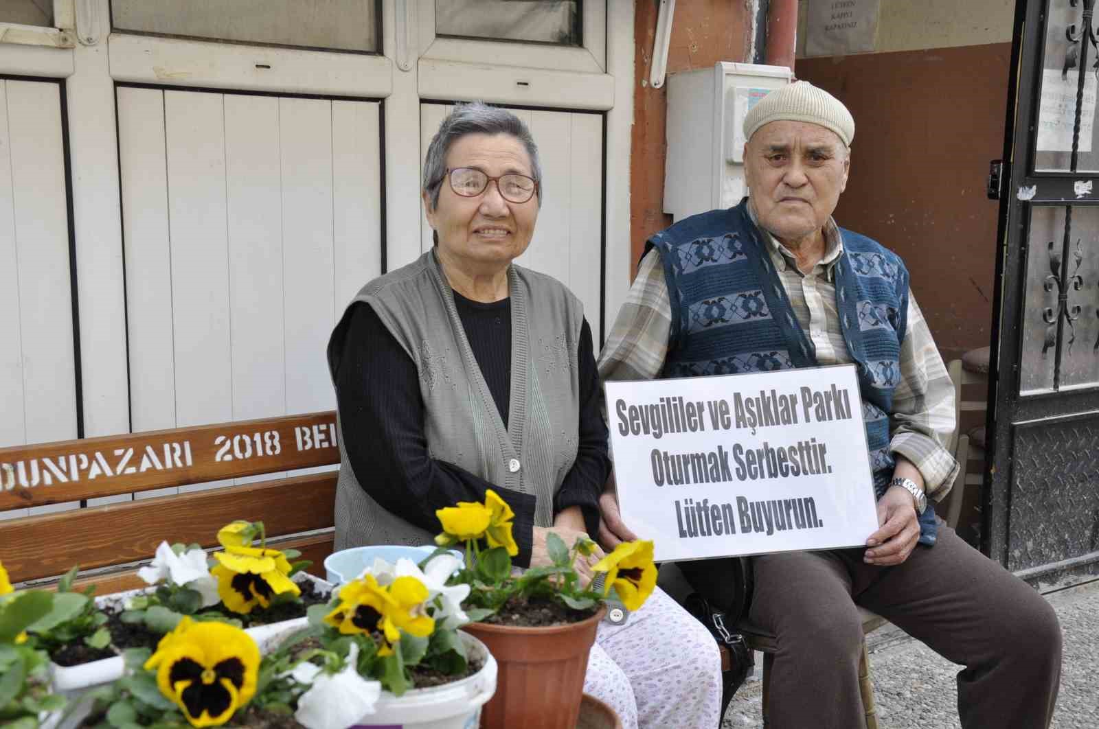 Bulunduğu sokağa renk katan ’Sevgililer ve Aşıklar Parkı’ artık yok