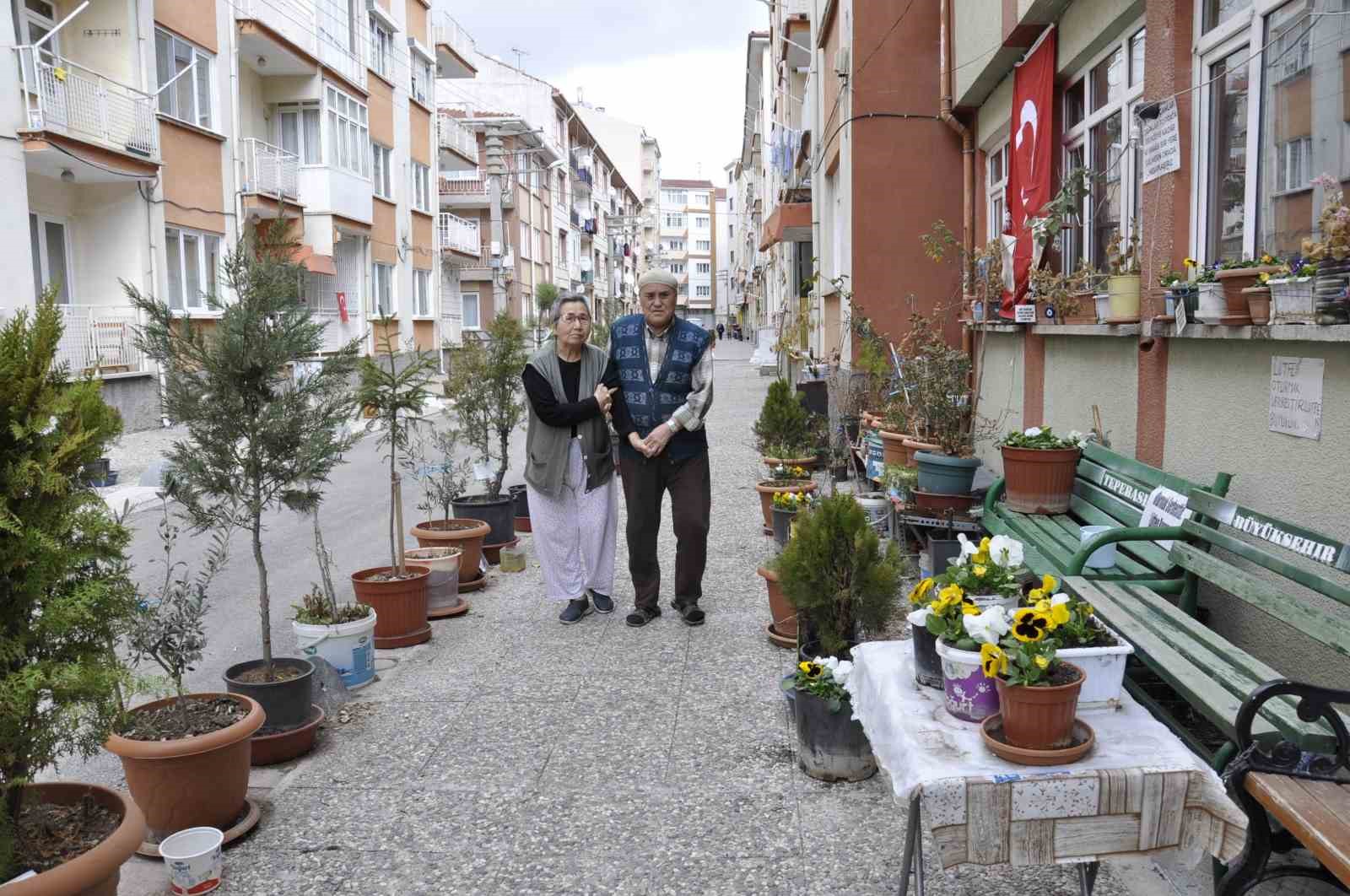 Bulunduğu sokağa renk katan ’Sevgililer ve Aşıklar Parkı’ artık yok