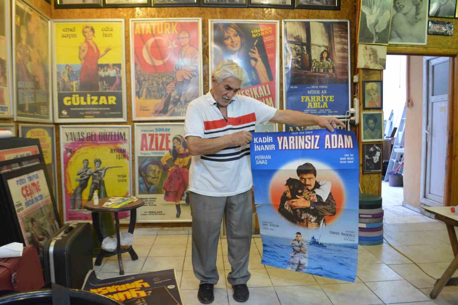 Adana’da Kadir İnanır anısına ücretsiz sinema gösterimi yapılıyor