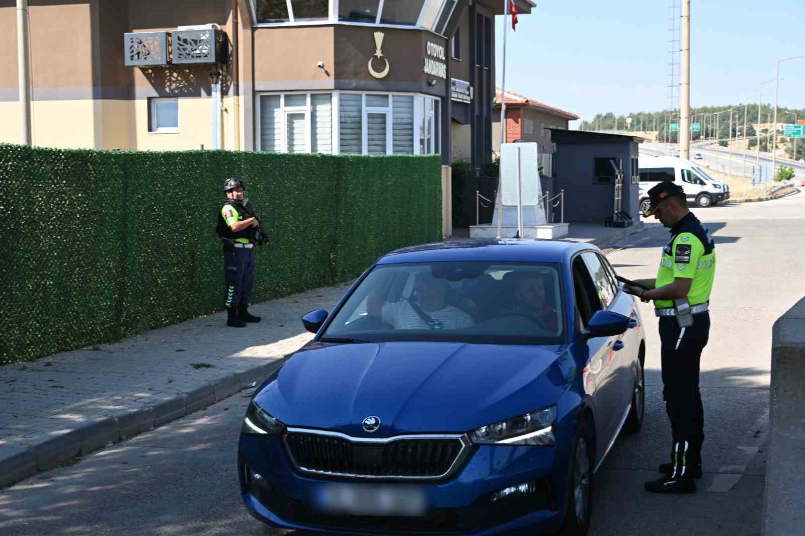 Gaziantep’te 25 aranan şahıs yakalandı