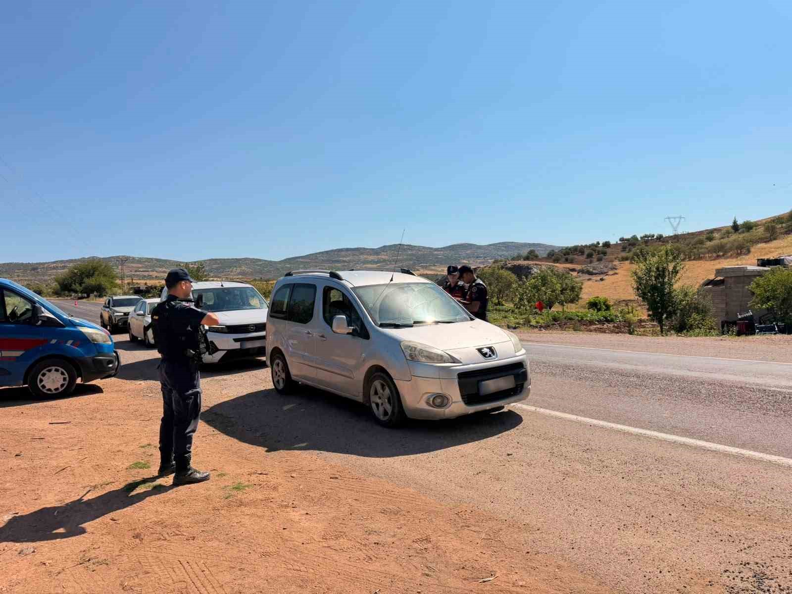 Gaziantep’te 25 aranan şahıs yakalandı
