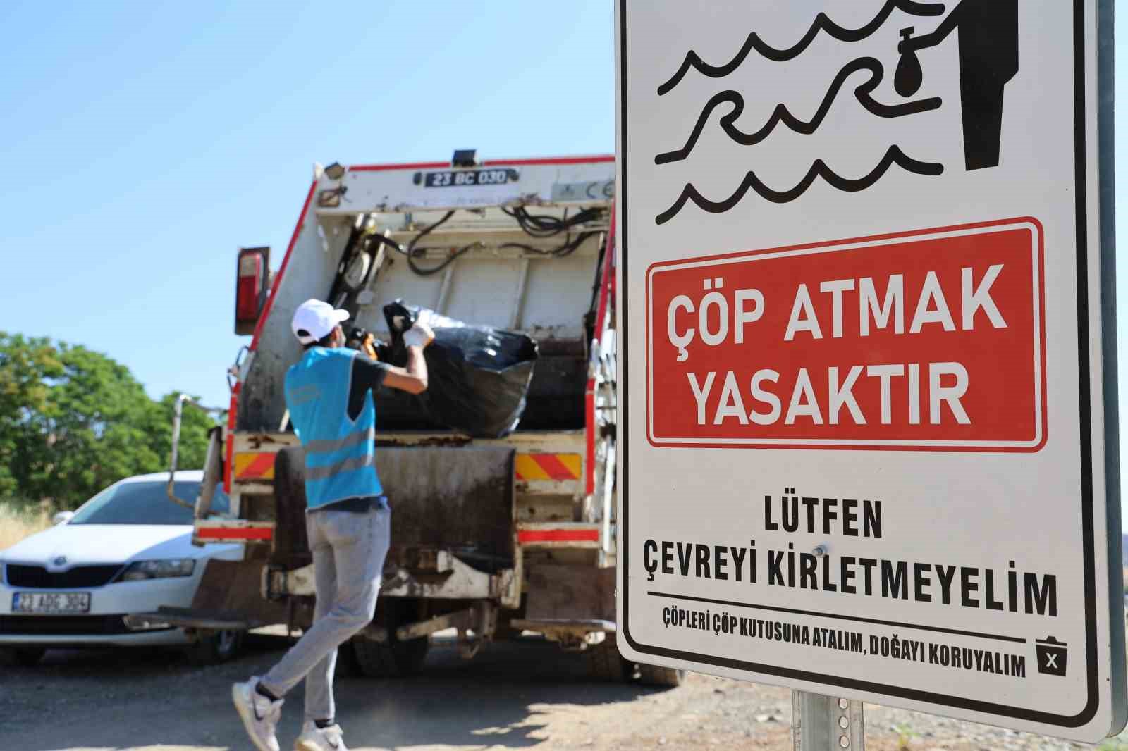 Elazığ Hazar Gölü çevresinde temizlik çalışması