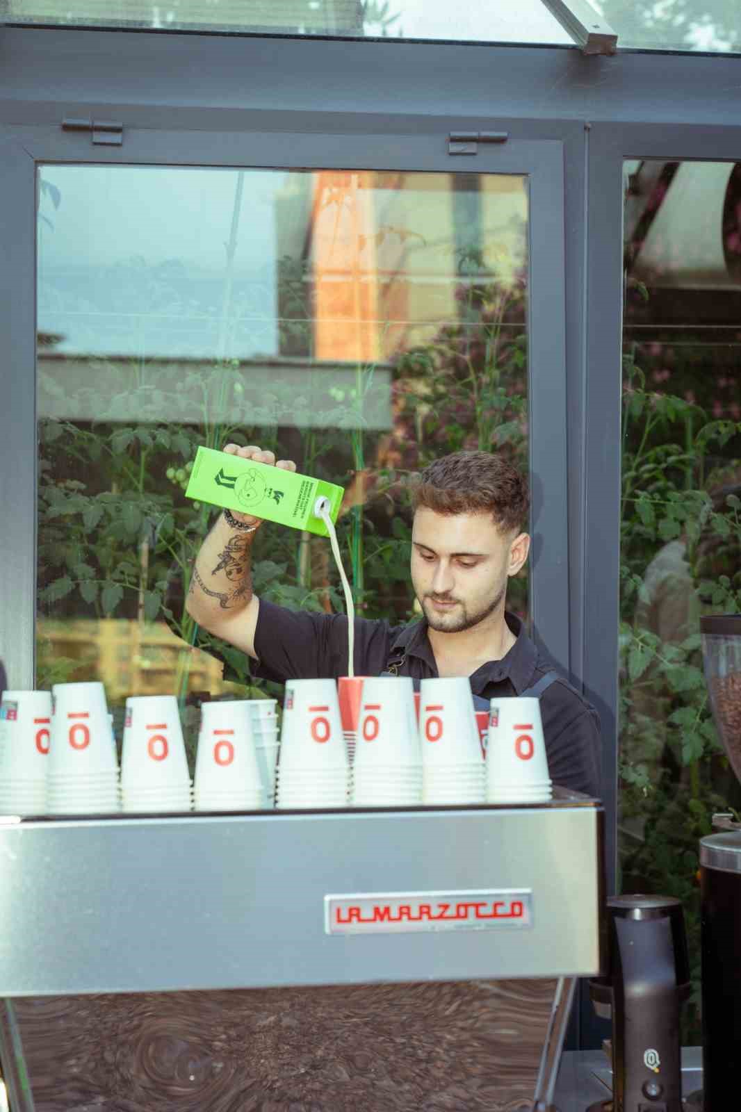 Espressolab’den Minor Figures iş birliğine özel lansman