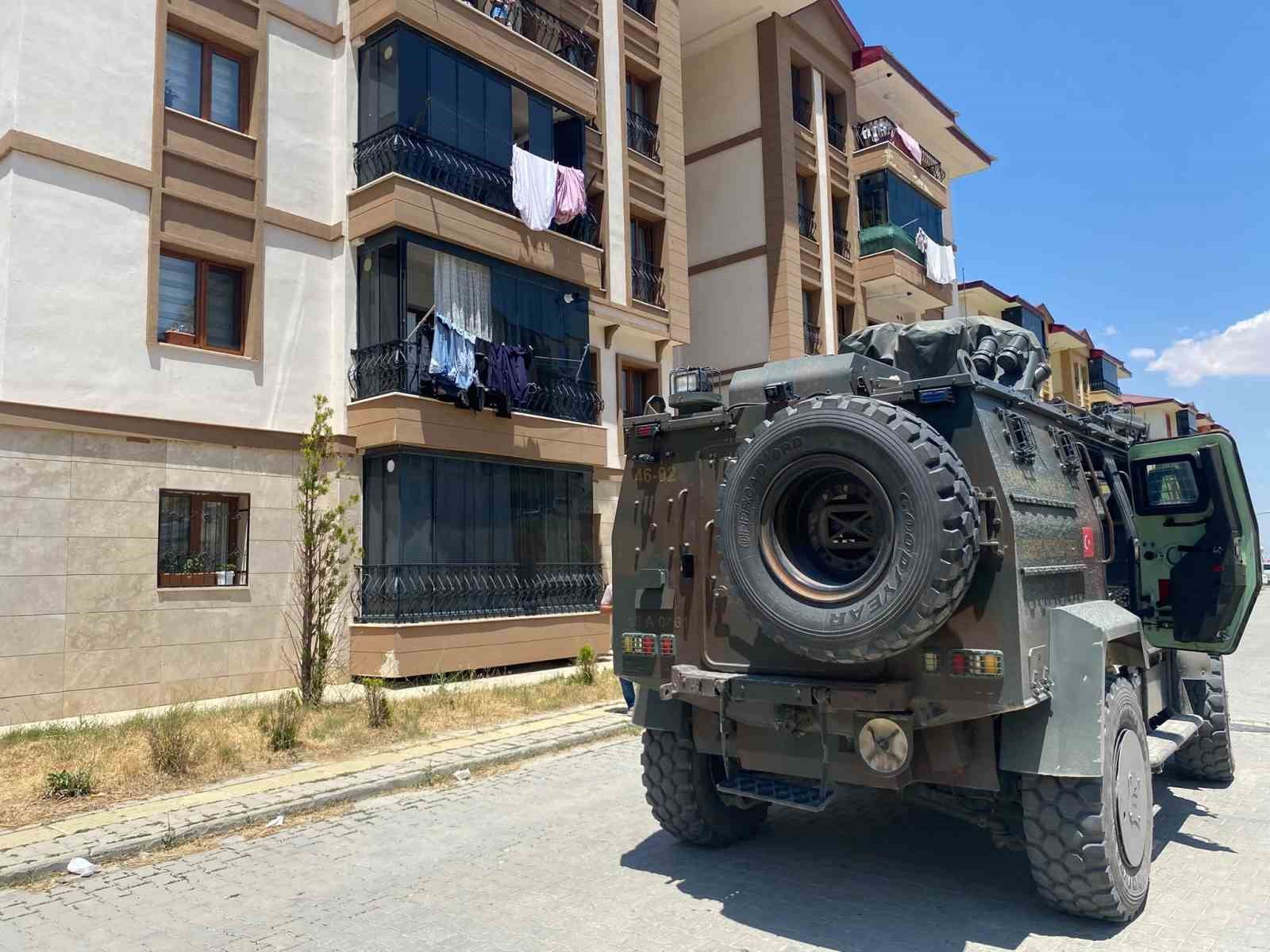 Kahramanmaraş’ta anne ve babasını evde rehin aldığı iddiası ekipleri alarma geçirdi