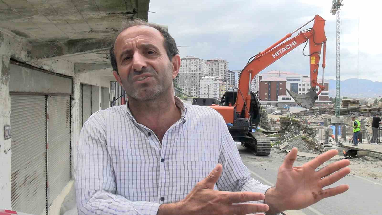 Rize’de çöken yolla ilgili tahliye edilen bina sakinleri "Biz uyarmıştık" dedi