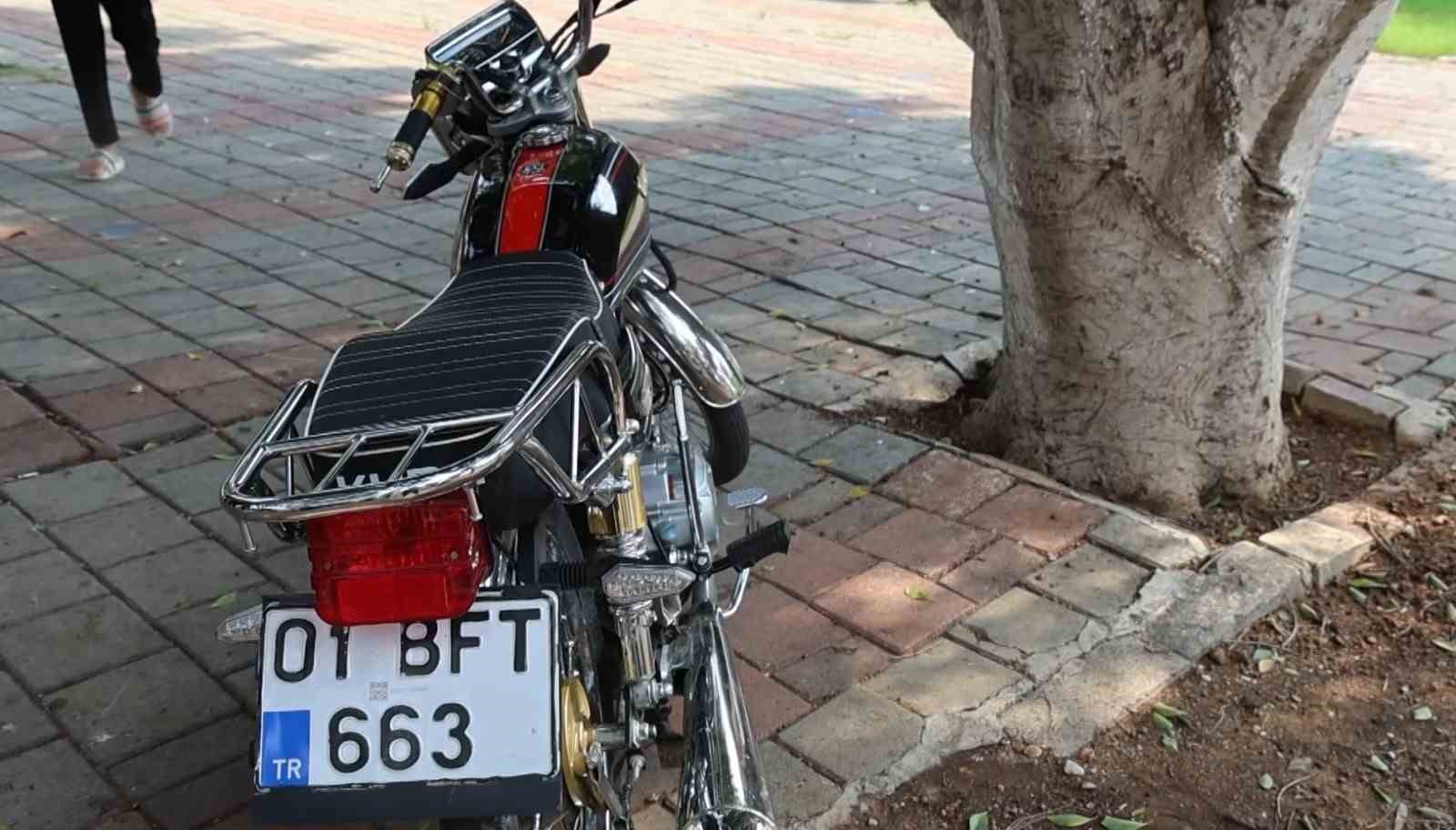 Kırmızı ışıkta geçen ehliyetsiz motosiklet sürücüsüne 85 bin TL para cezası