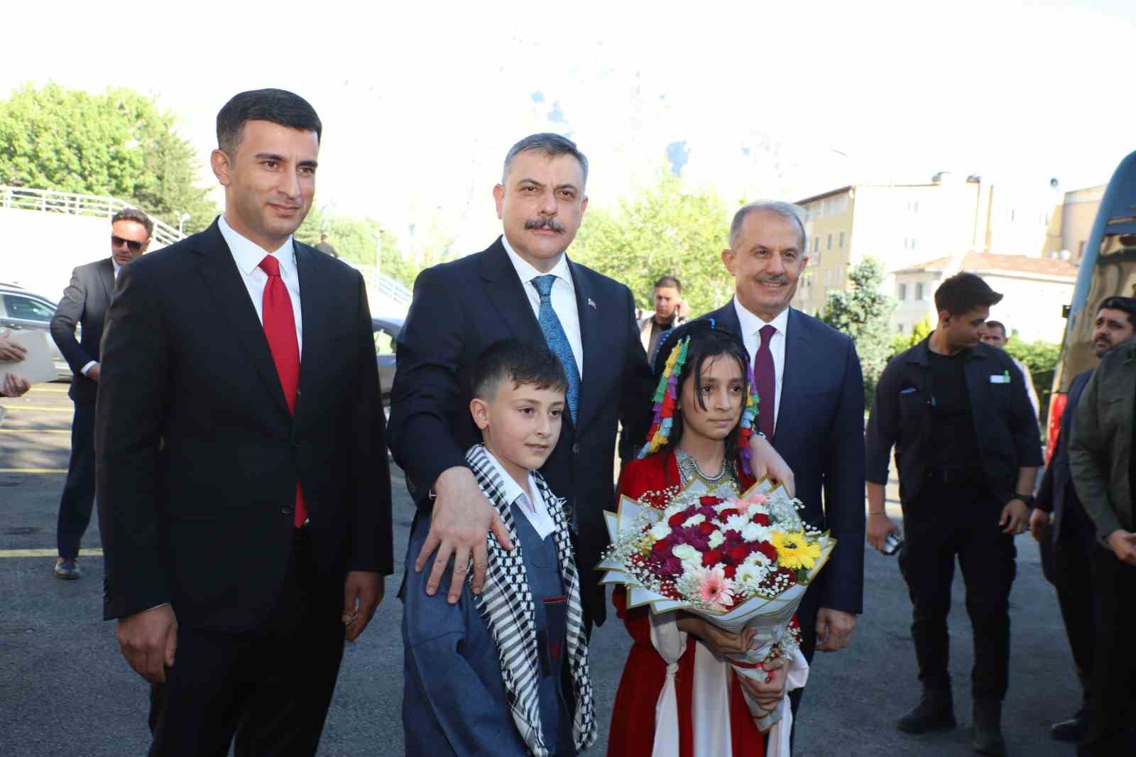 İçişleri Bakanı Çiftçi Hakkari’de