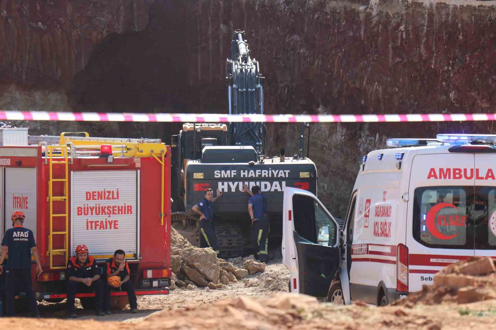 İnşaat kazısında göçük altında kalan kepçe operatörü hayatını kaybetti