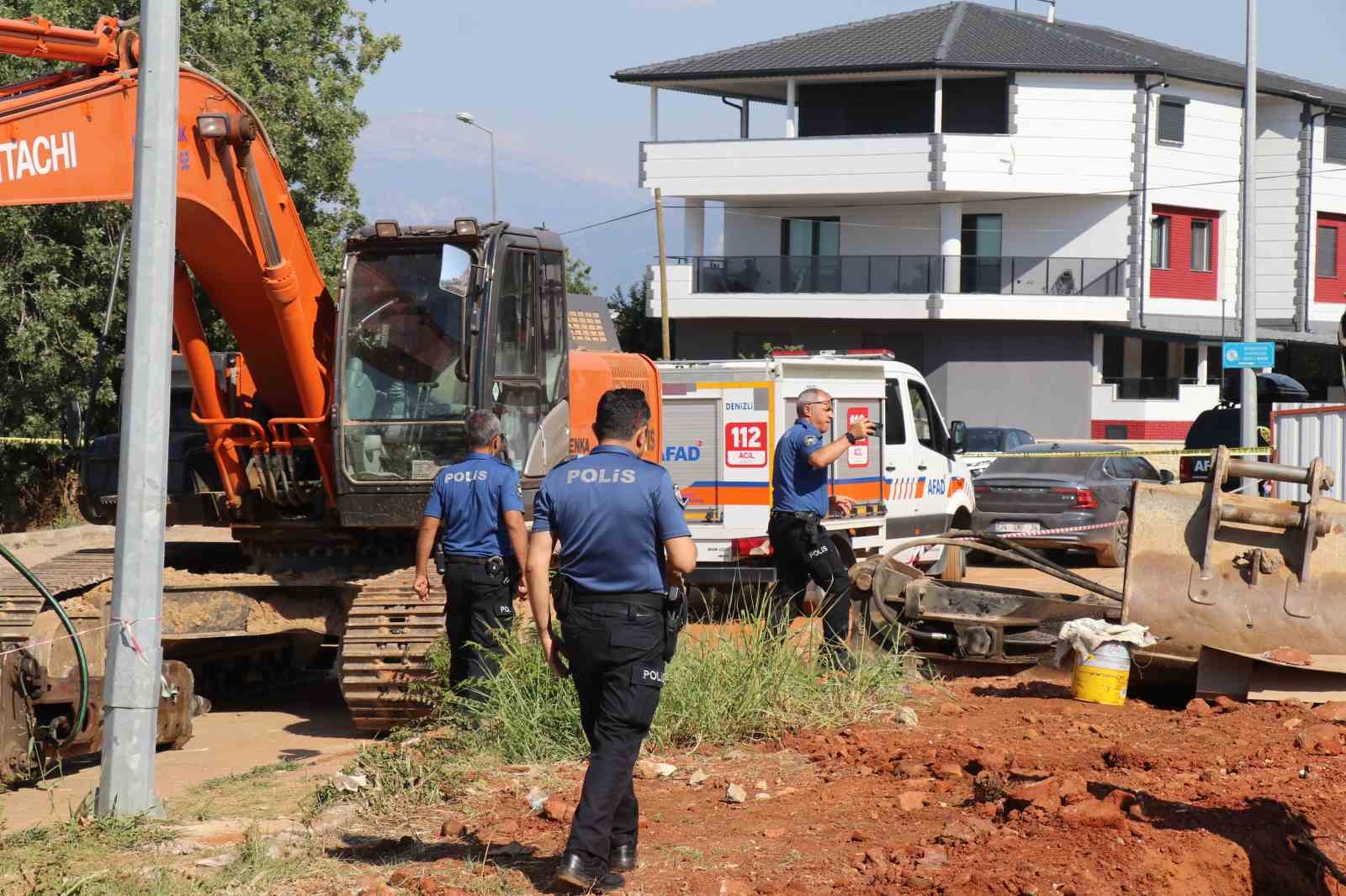 İnşaat kazısında göçük altında kalan kepçe operatörü hayatını kaybetti